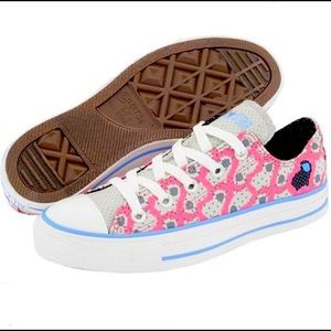 ISO Converse All Star Women’s Black Sheep Sneakers